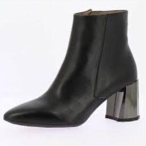Wonders Black Leather Ankle Bootie with Silver Heel